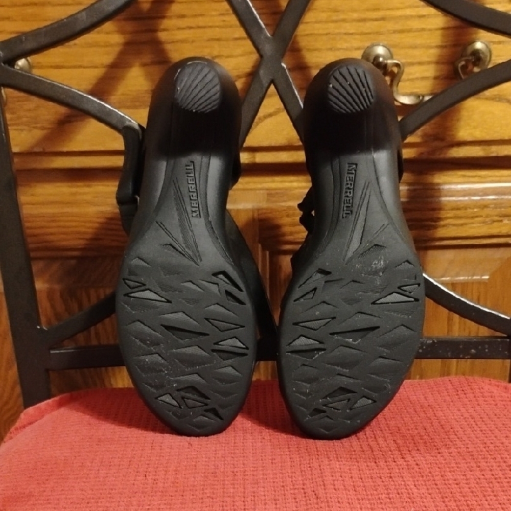 🖤 Merrell Women’s Black Heeled Open-Toe Shoes - Picture 5 of 5